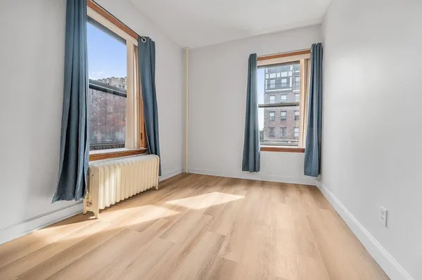 $429,000 | 8320 Bay Parkway, Unit B25 | Bensonhurst