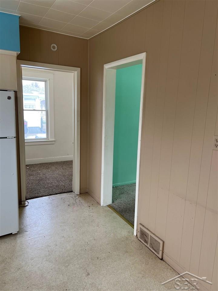 1018 South Hampton Street Bay City, MI 48708 - Photo 8 of 33 50063953-7.JPG