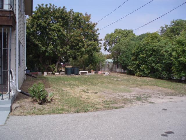 6647 Abrego Road Goleta, CA 93117 - Photo 4 of 5 FRONT YARD