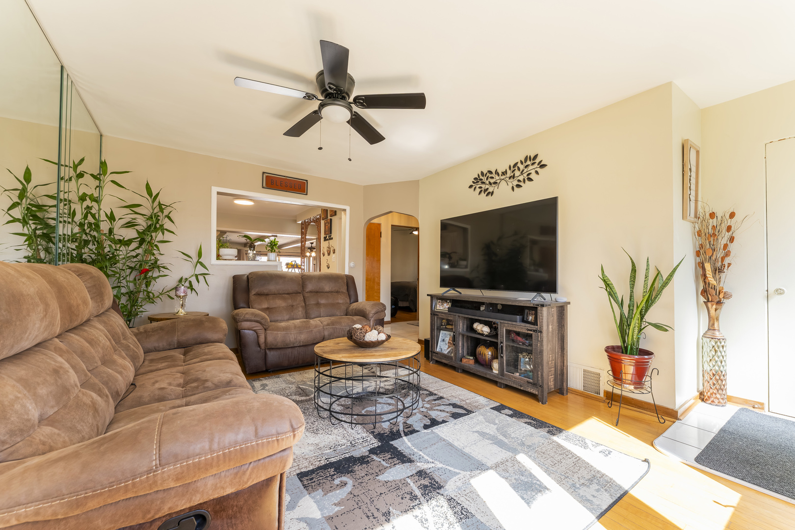 9020 West 22nd Place North Riverside, IL 60546 - Photo 5 of 31