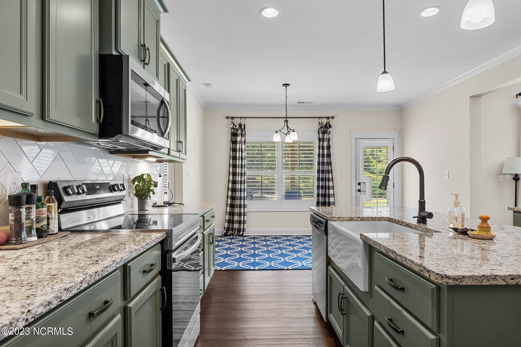 521 Abbey Road Carthage, NC 28327 - Photo 16 of 44 Kitchen
