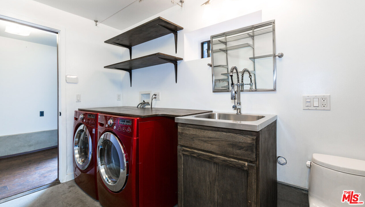 2016 Ewing Street Los Angeles, CA 90039 - Photo 30 of 33 a utility room with dryer and washer
