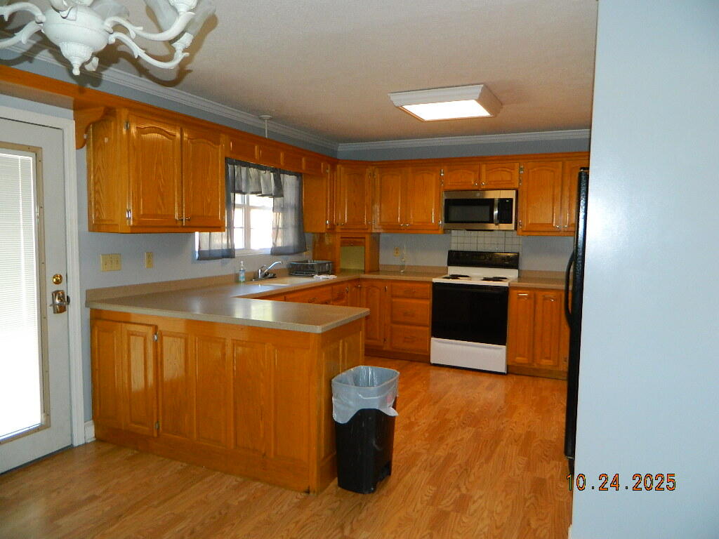 4575 Highway 136 Trenton, GA 30752 - Photo 6 of 33 Kitchen