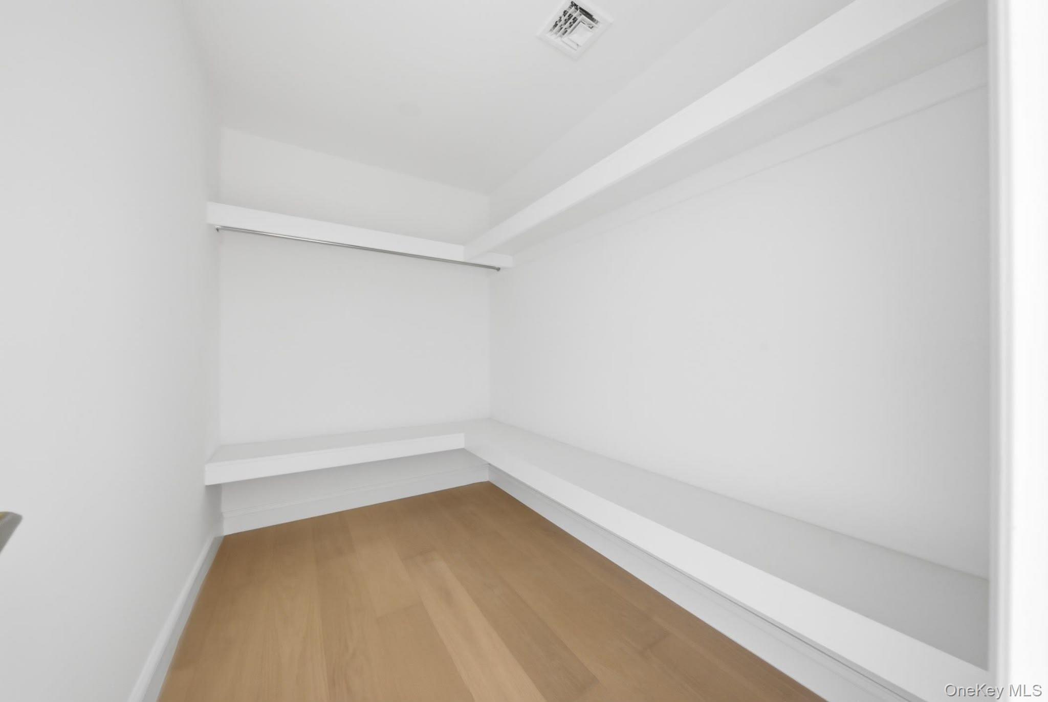 136 Udall Road West Islip, NY 11795 - Photo 17 of 36 Gallery Image 17
