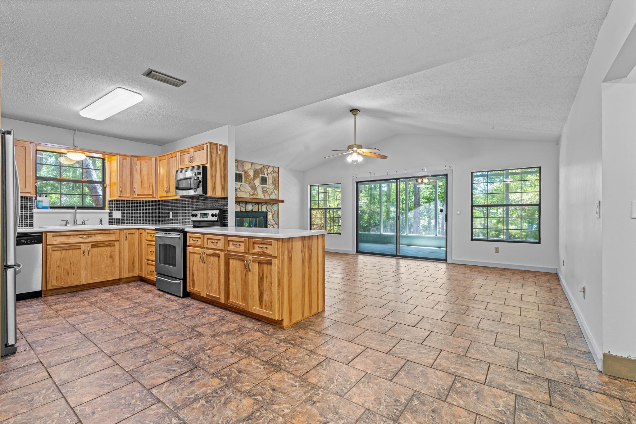 722 Mallet Bayou Road Freeport, FL 32439 - Photo 9 of 47 9-web-or-mls-722 Mallet-09