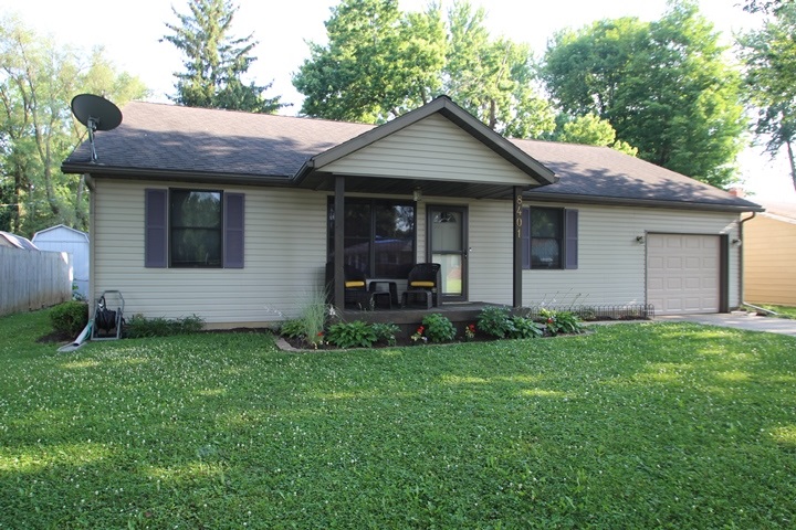 8401 West Pleasant Road Yorktown, IN 47396 - Photo 2 of 24 Gallery Image 2