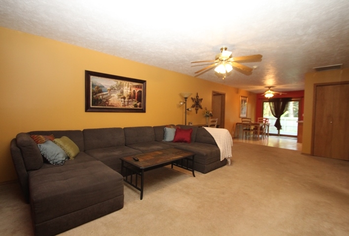 8401 West Pleasant Road Yorktown, IN 47396 - Photo 4 of 24 Gallery Image 4