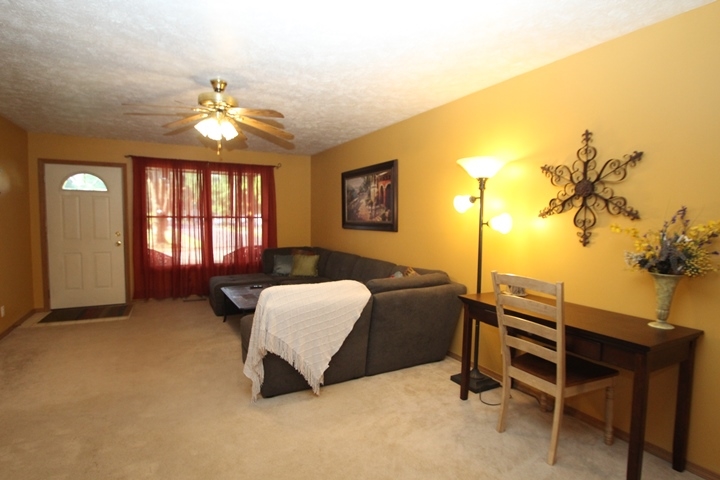 8401 West Pleasant Road Yorktown, IN 47396 - Photo 5 of 24 Gallery Image 5