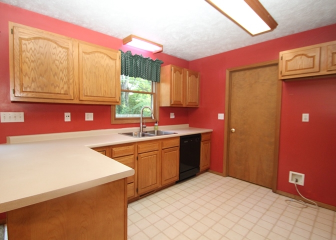 8401 West Pleasant Road Yorktown, IN 47396 - Photo 7 of 24 Gallery Image 7