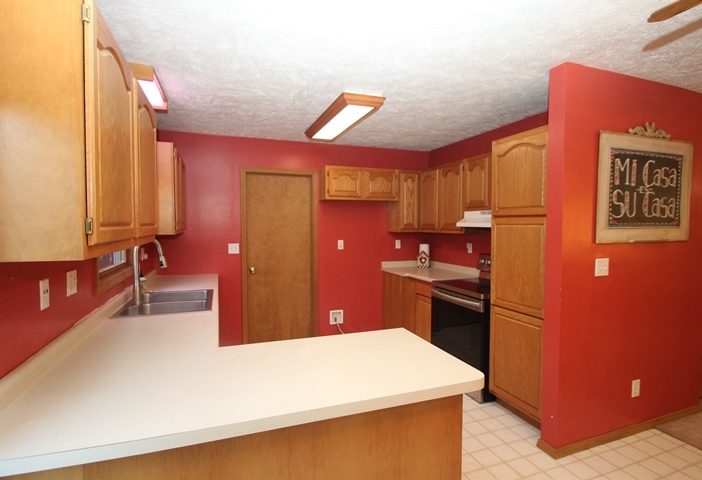 8401 West Pleasant Road Yorktown, IN 47396 - Photo 10 of 24 Gallery Image 10