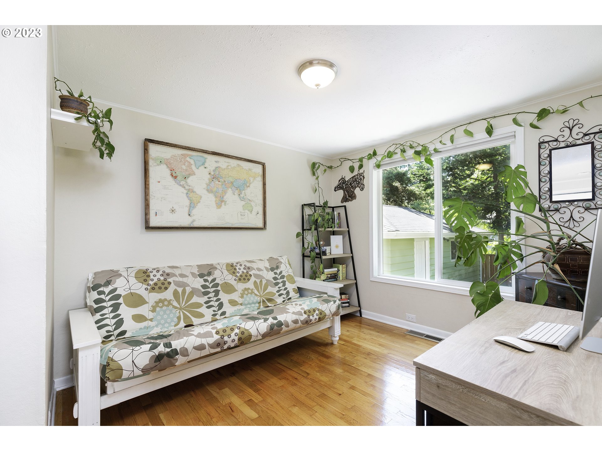 3940 Southwest Pomona Street Portland, OR 97219 - Photo 18 of 25 Gallery Image 18