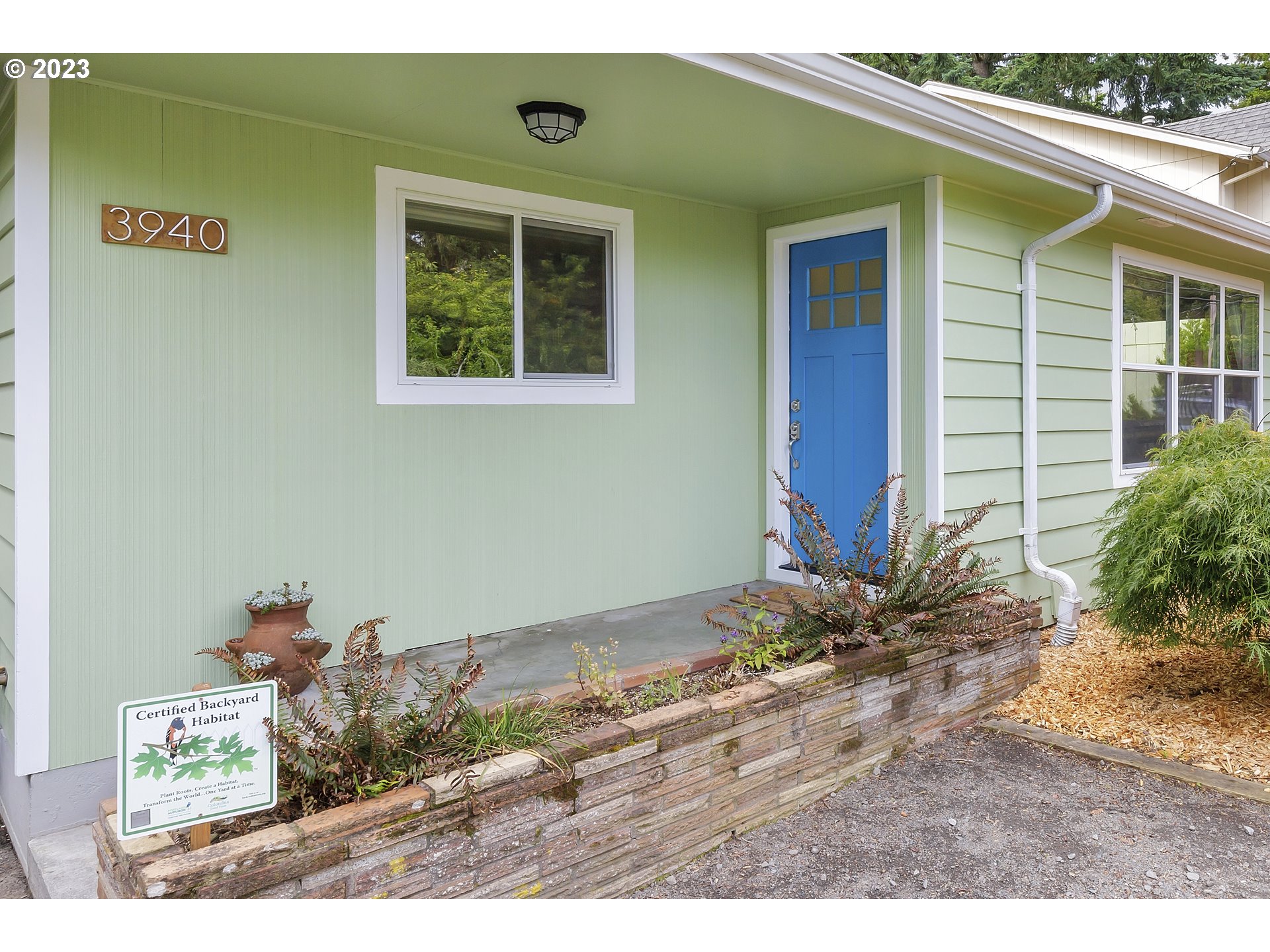 3940 Southwest Pomona Street Portland, OR 97219 - Photo 2 of 25 Gallery Image 2