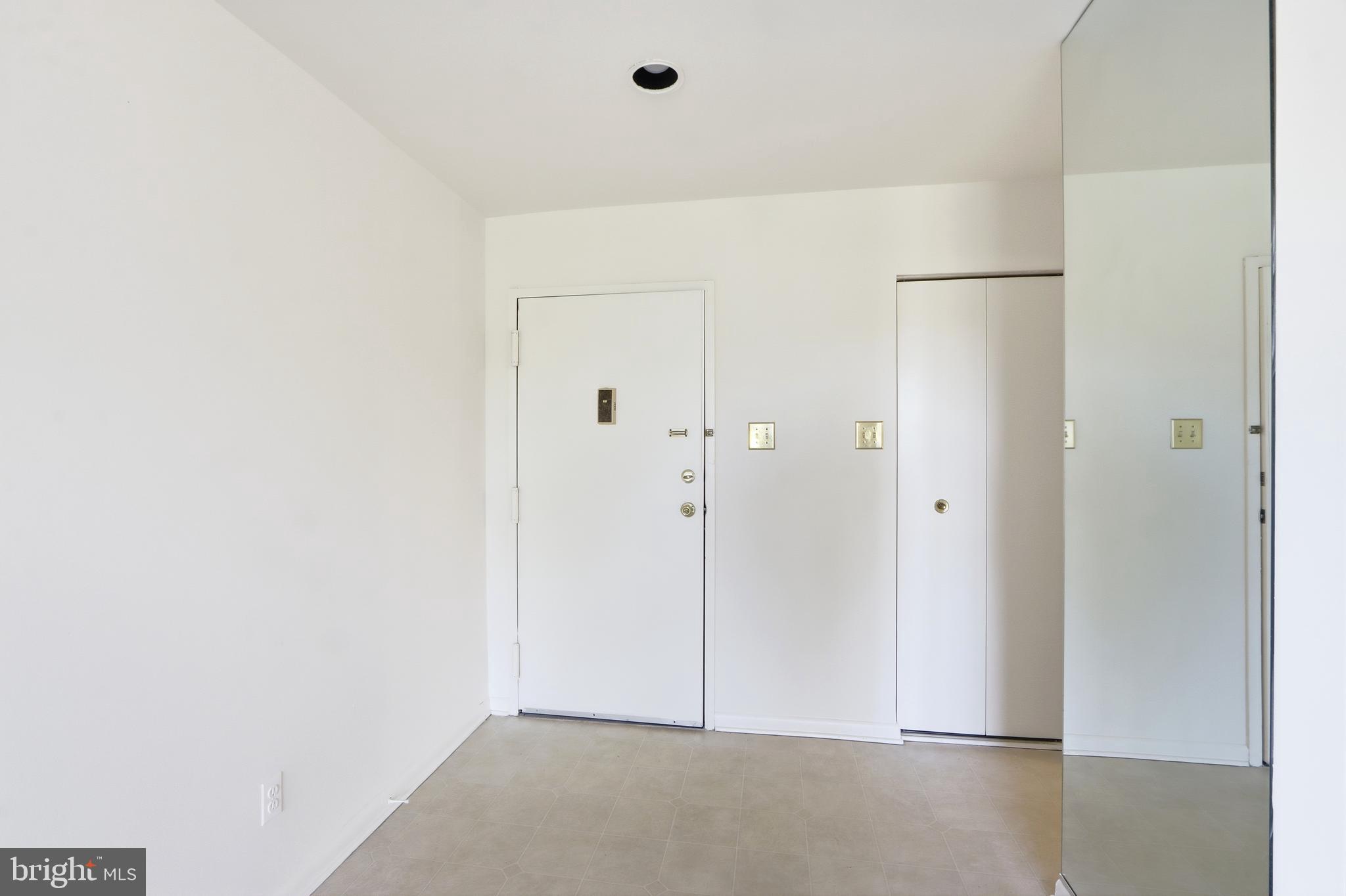 6317 Park Heights Avenue, Unit 404 Baltimore, MD 21215 - Photo 2 of 27 a view of an empty room