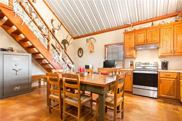 $4,276,800 | 1782 Farm To Market 218, Hamilton, TX 76531