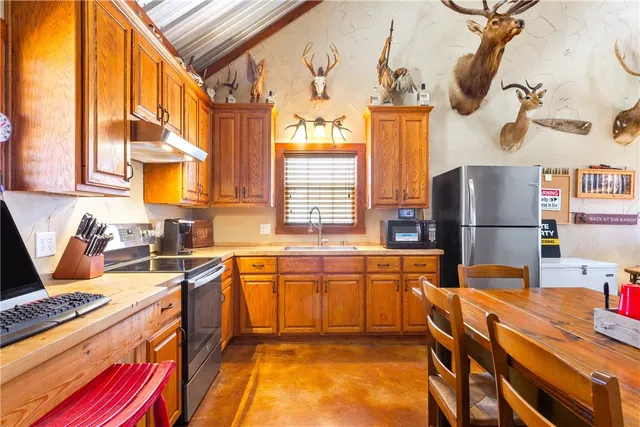 $4,276,800 | 1782 Farm To Market 218, Hamilton, TX 76531