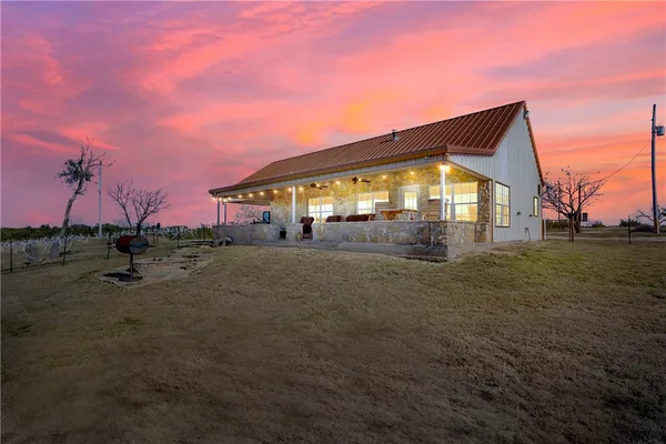 $4,276,800 | 1782 Farm To Market 218, Hamilton, TX 76531