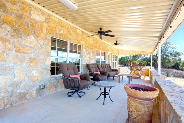 $4,276,800 | 1782 Farm To Market 218, Hamilton, TX 76531