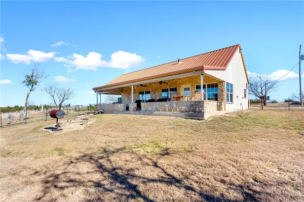 $4,276,800 | 1782 Farm To Market 218, Hamilton, TX 76531