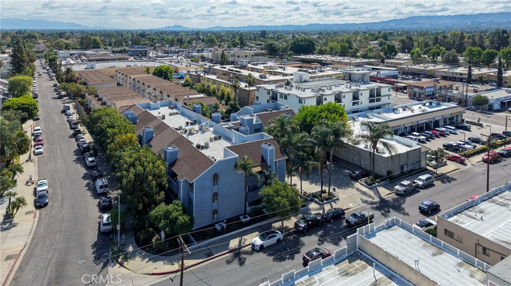 7640 Oso Avenue, Unit 318 Winnetka, CA 91306 - Photo 34 of 43 an aerial view of multiple house