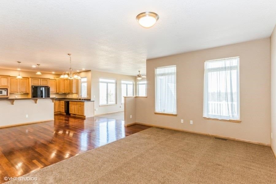 3132 EastView Cir Drive Riverside, IA 52327 - Photo 11 of 38 Gallery Image 11
