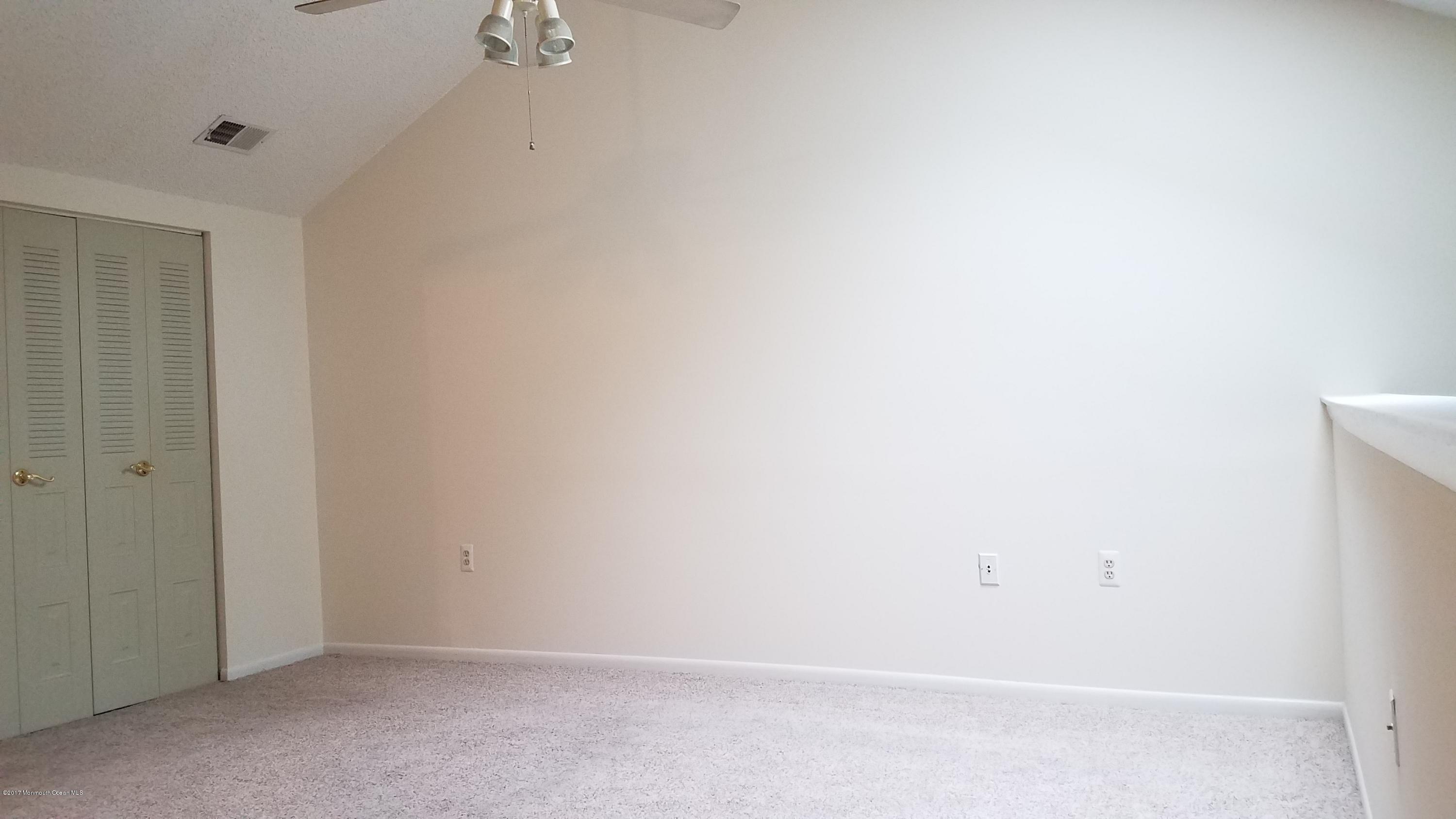 244 Ravenswood Road Englishtown, NJ 07726 - Photo 17 of 28 20170425_101649