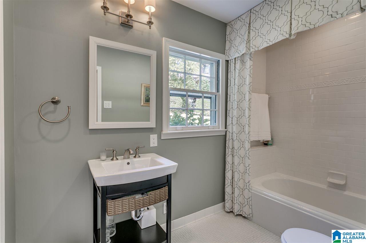 31 Woodhill Road Birmingham, AL 35213 - Photo 24 of 48