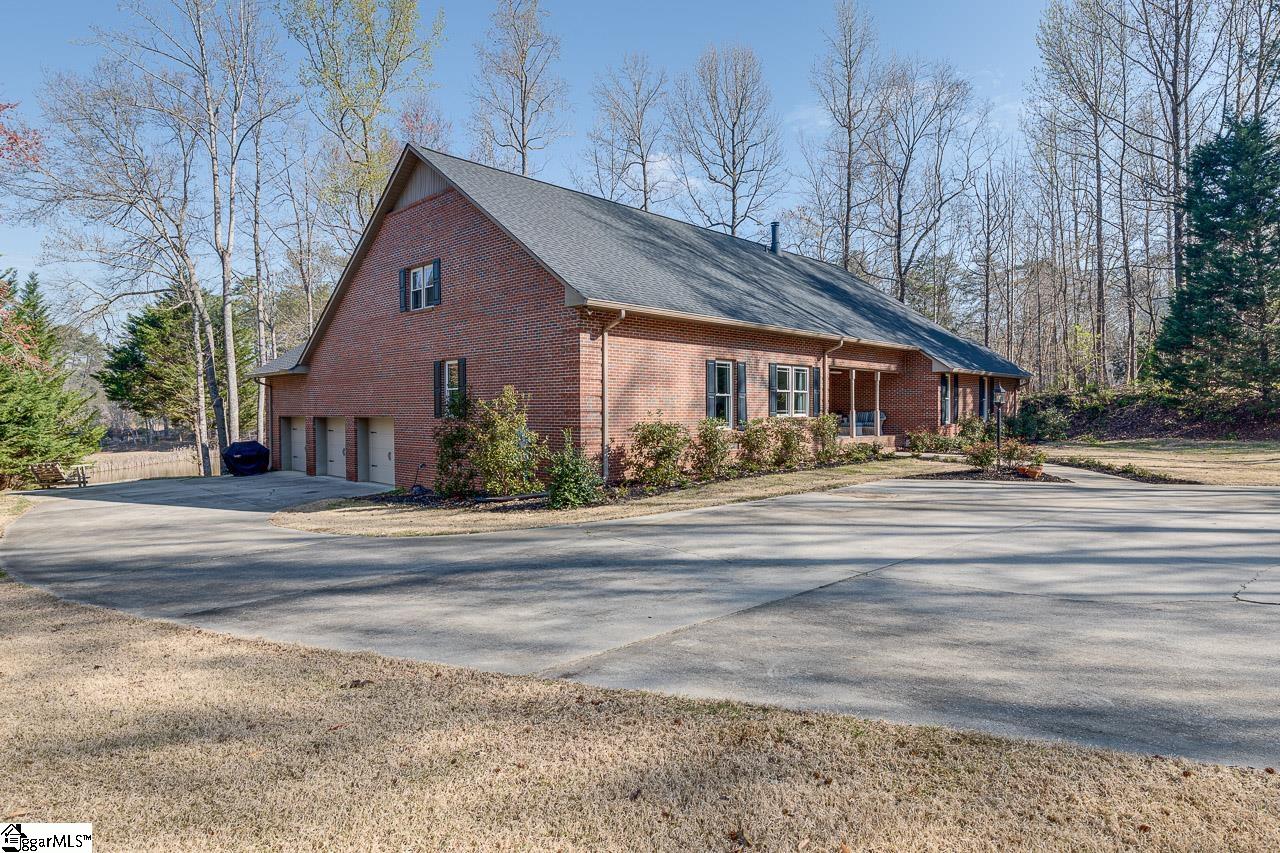 505 Springview Drive Westminster, SC 29693 - Photo 3 of 34