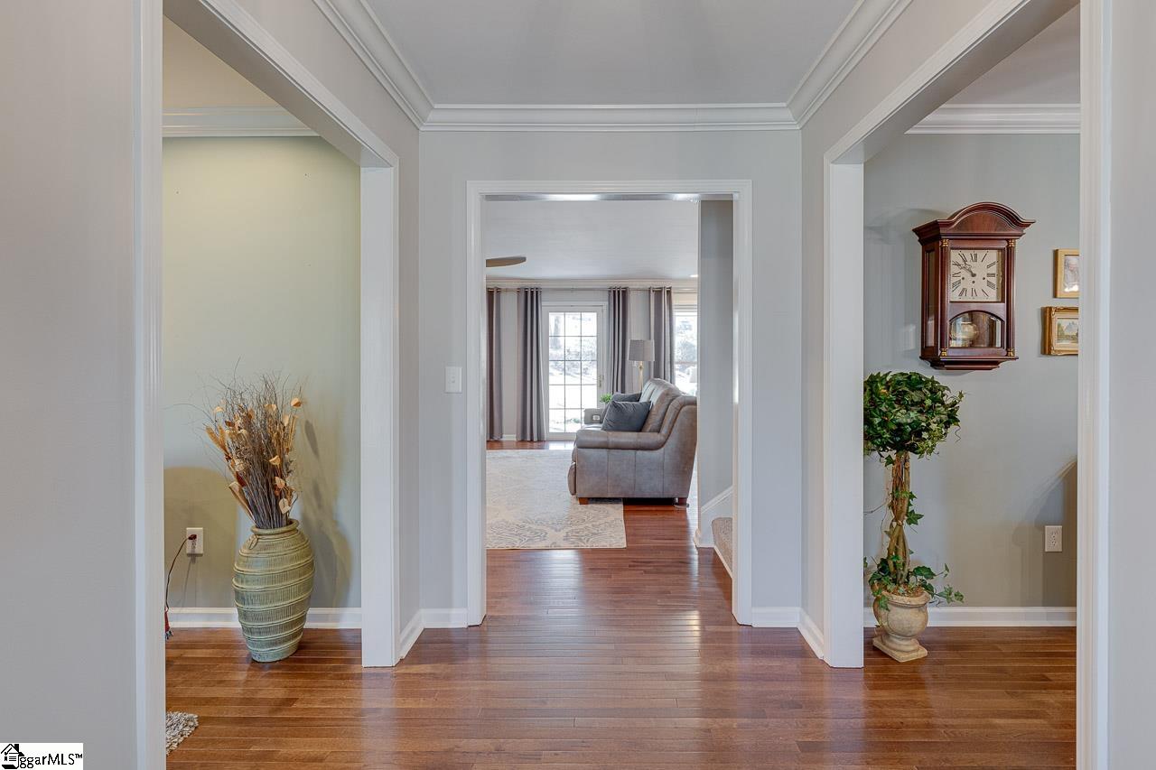 505 Springview Drive Westminster, SC 29693 - Photo 5 of 34