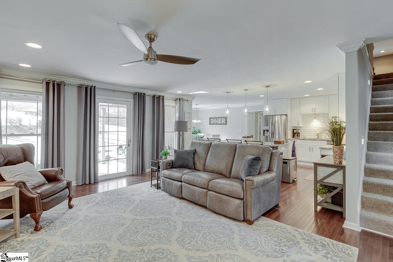 505 Springview Drive Westminster, SC 29693 - Photo 10 of 34