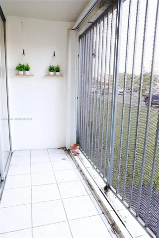 $2,400 | 9210 Fontainebleau Boulevard, Unit 103, Miami, FL 33172