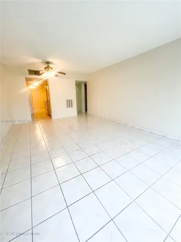 $2,400 | 9210 Fontainebleau Boulevard, Unit 103, Miami, FL 33172