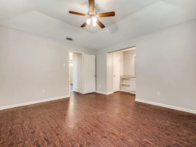 $2,095 | 2025 Cedar Valley Lane, Dallas, TX 75232