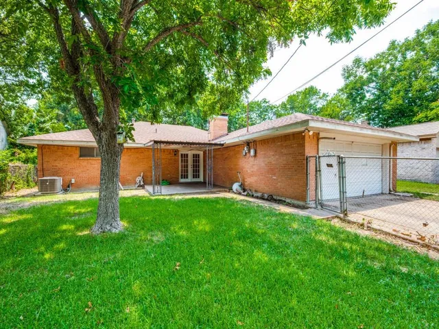 $2,095 | 2025 Cedar Valley Lane, Dallas, TX 75232