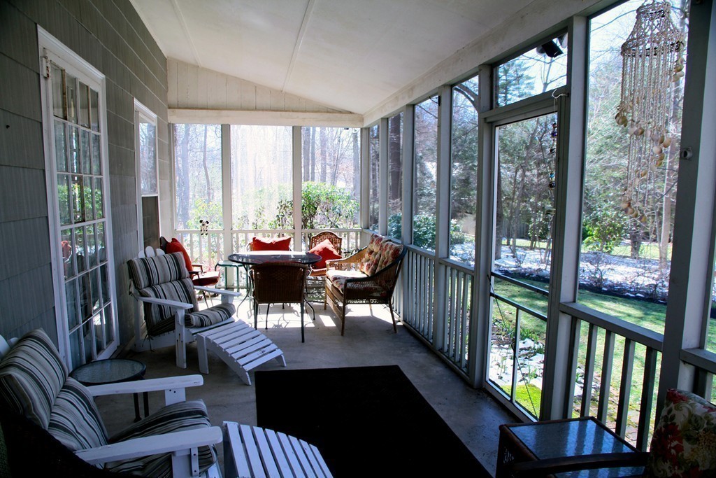 38 Ashcroft Road Sharon, MA 02067 - Photo 3 of 19 Gallery Image 3