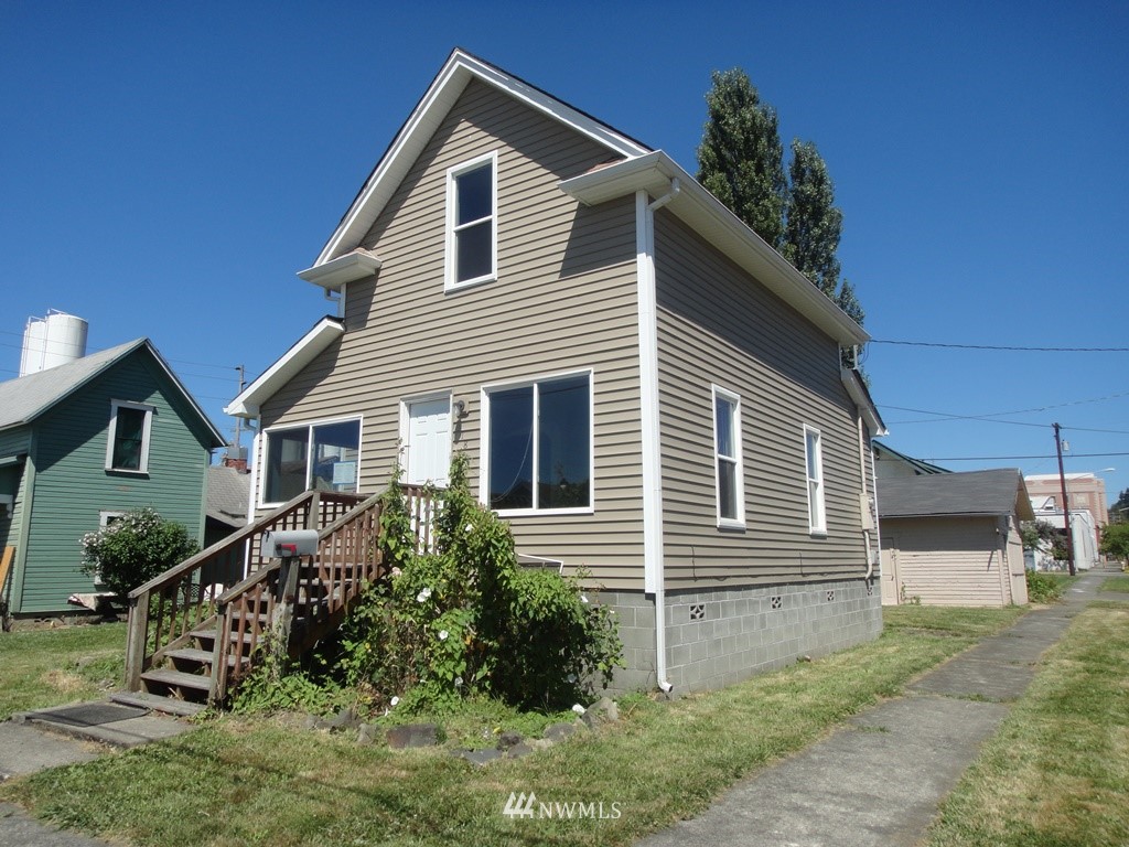 318 Southwest James Street Chehalis, WA 98532 - Photo 1 of 17 Gallery Image 1