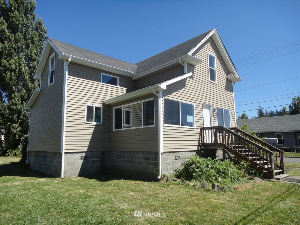 318 Southwest James Street Chehalis, WA 98532 - Photo 3 of 17 Gallery Image 3