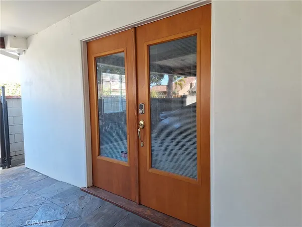 $1,800 | 302 North Griffith Park Drive, Burbank, CA 91506