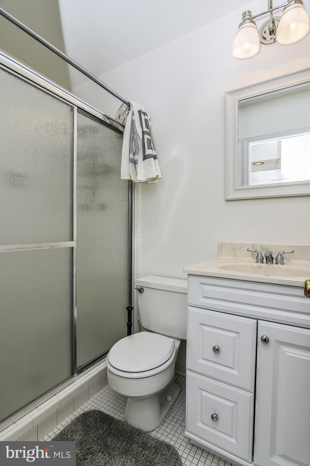 9752 Ranger Road Fairfax, VA 22030 - Photo 22 of 36 Master Beth