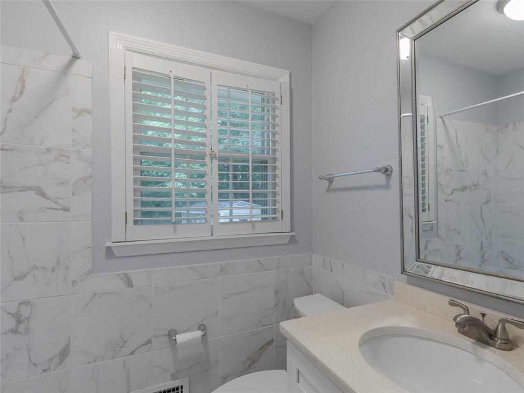 1110 Grimes Bridge Road Roswell, GA 30075 - Photo 23 of 31