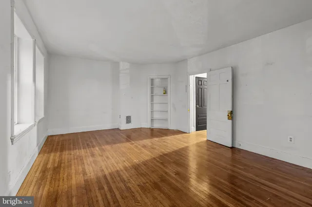 $749,900 | 4401 Pine Street, Philadelphia, PA 19104