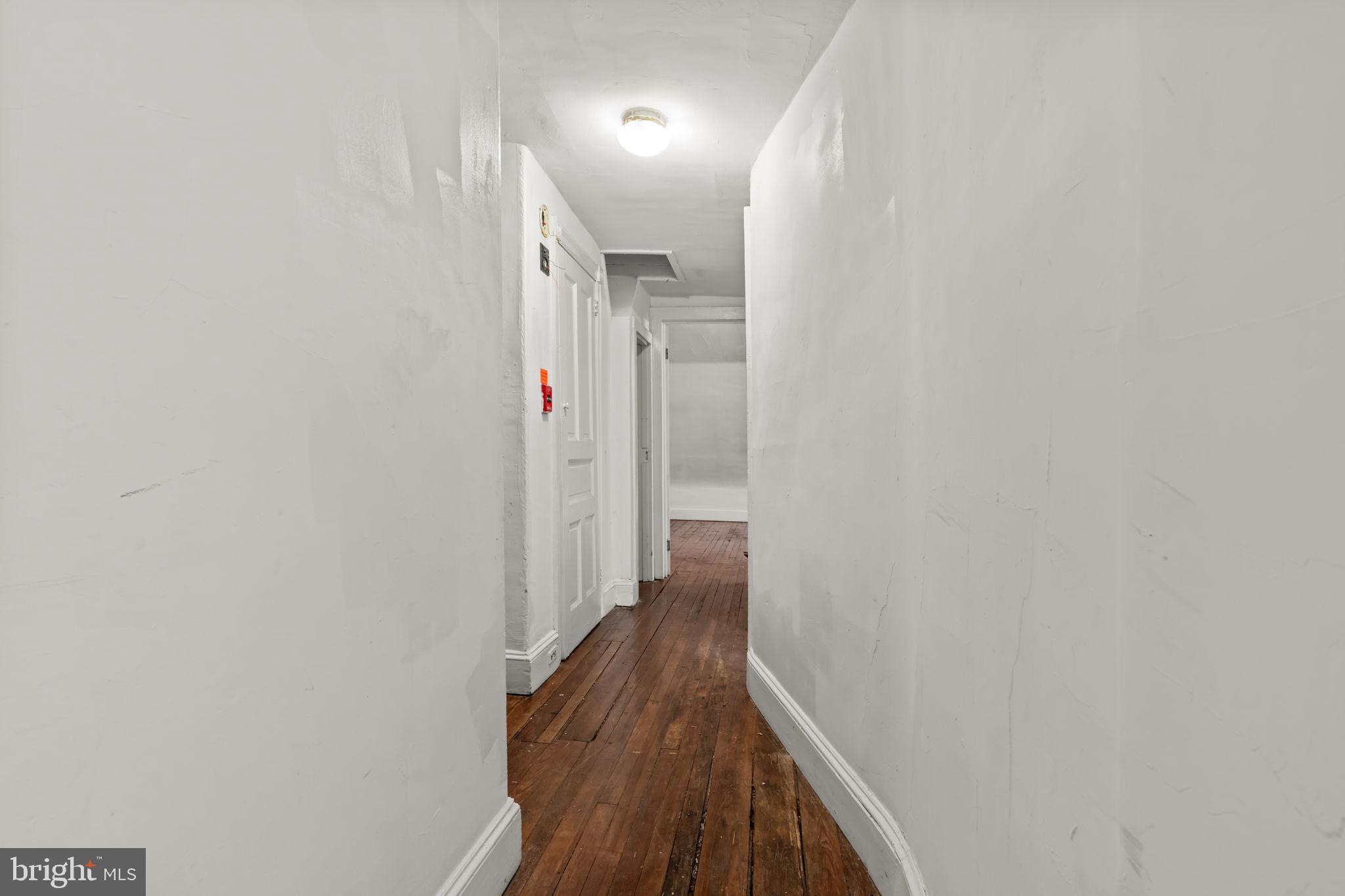 4401 Pine Street Philadelphia, PA 19104 - Photo 48 of 63 4rth floor hallway