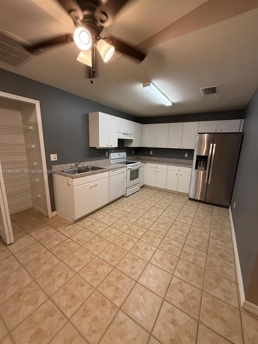 4412 26th Street Southwest Lehigh Acres, FL 33973 - Photo 5 of 7