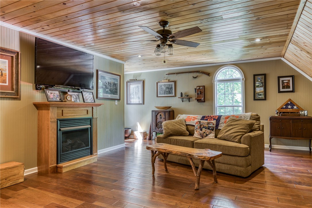 156 Spur Road Six Mile, SC 29682 - Photo 8 of 22 Gallery Image 8