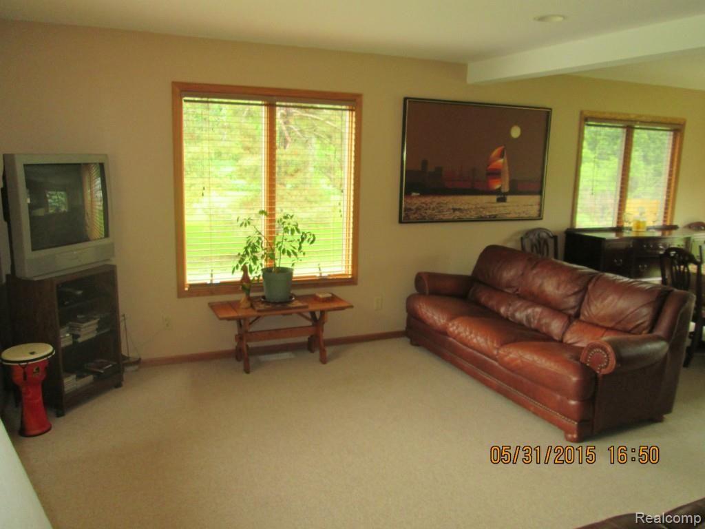 3582 Norman Road Fort Gratiot, MI 48059 - Photo 5 of 32 IMG_1465.jpg
