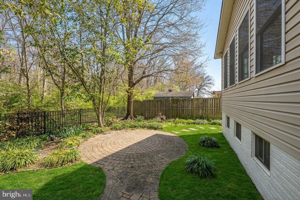 7009 Quander Road Alexandria, VA 22307 - Photo 12 of 56