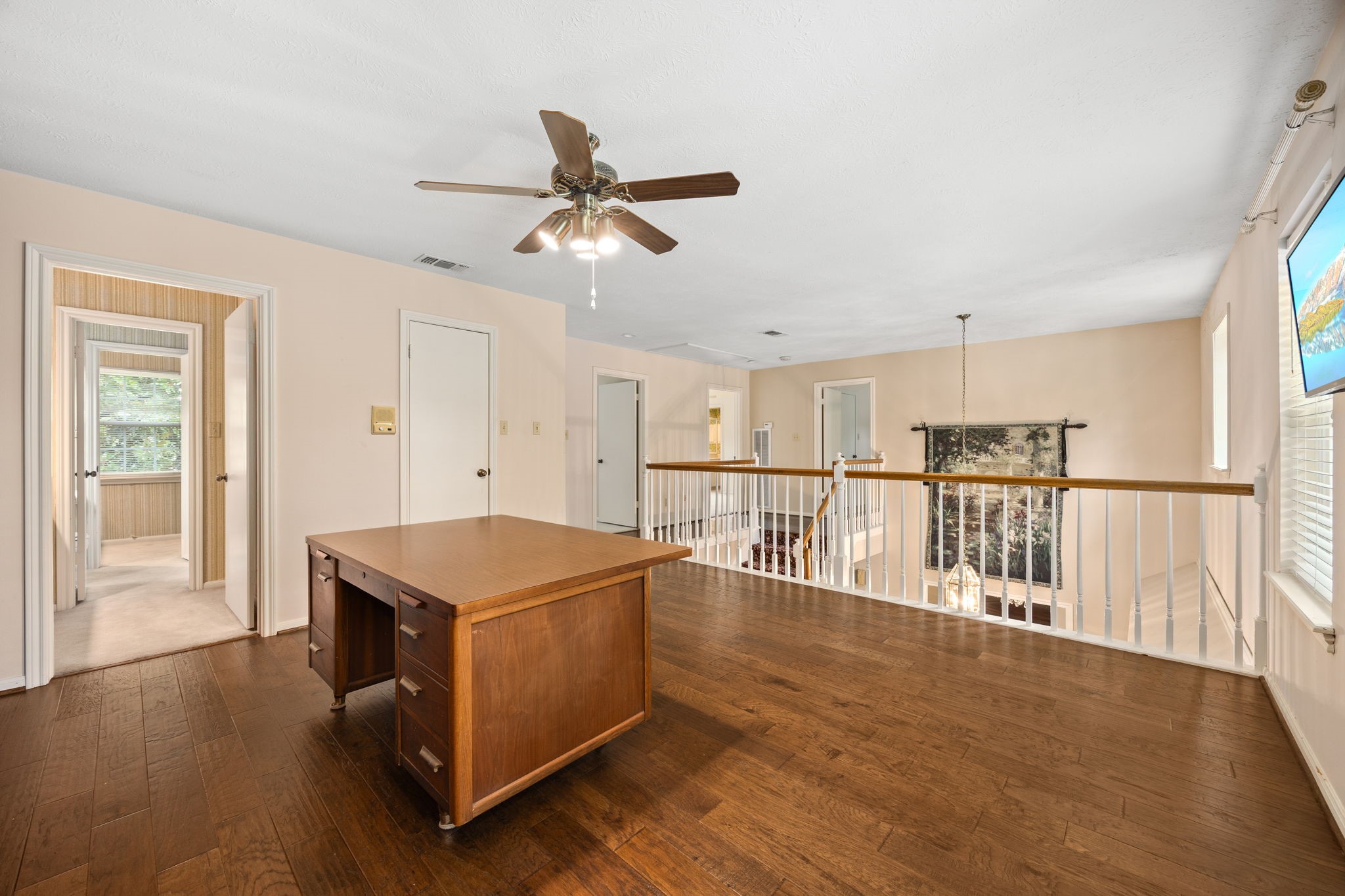6623 Ampton Drive Spring, TX 77379 - Photo 33 of 45 Office loft. Desk can stay.