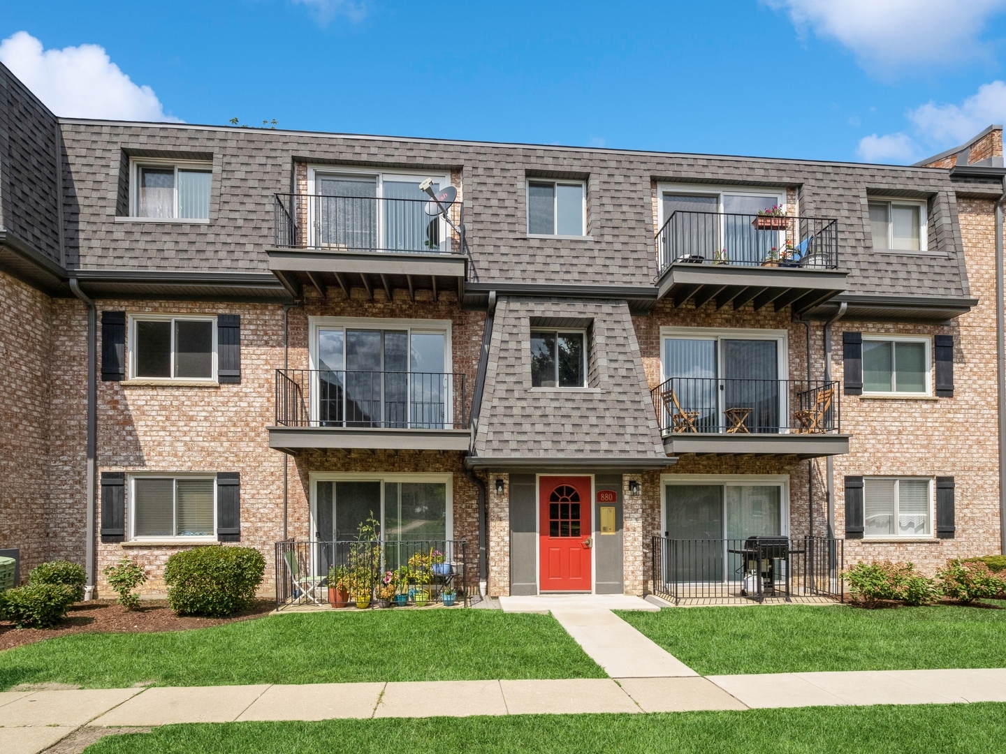 880 South Plum Grove Road, Unit 210 Palatine, IL 60067 - Photo 8 of 9