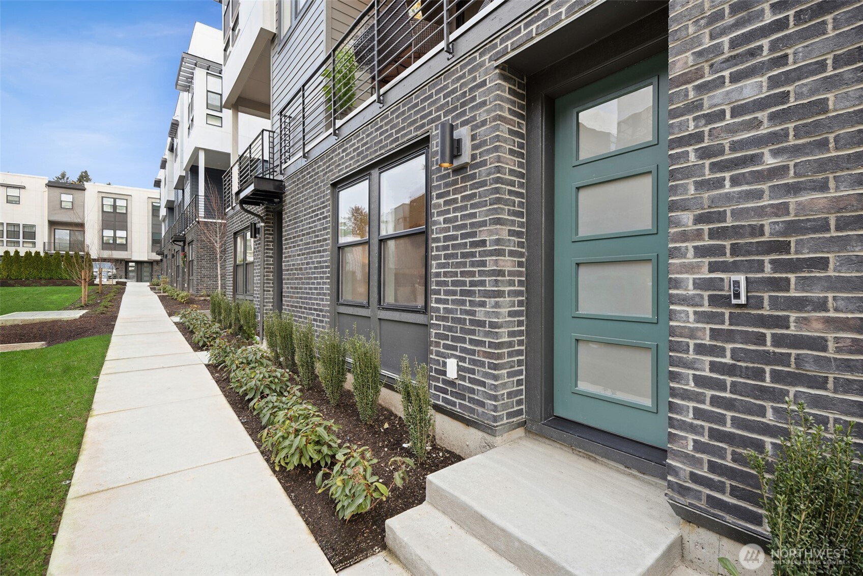 18811 99th Court Northeast, Unit C Bothell, WA 98011 - Photo 2 of 32