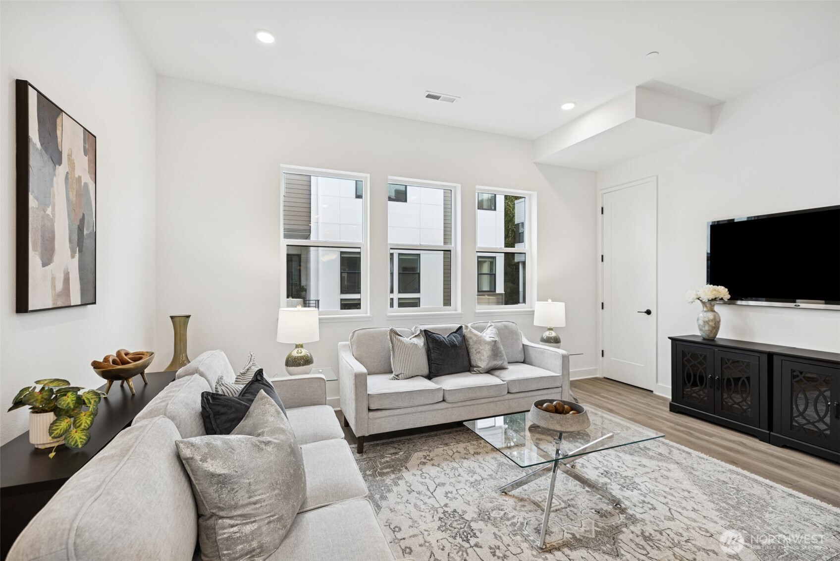 18811 99th Court Northeast, Unit C Bothell, WA 98011 - Photo 5 of 32