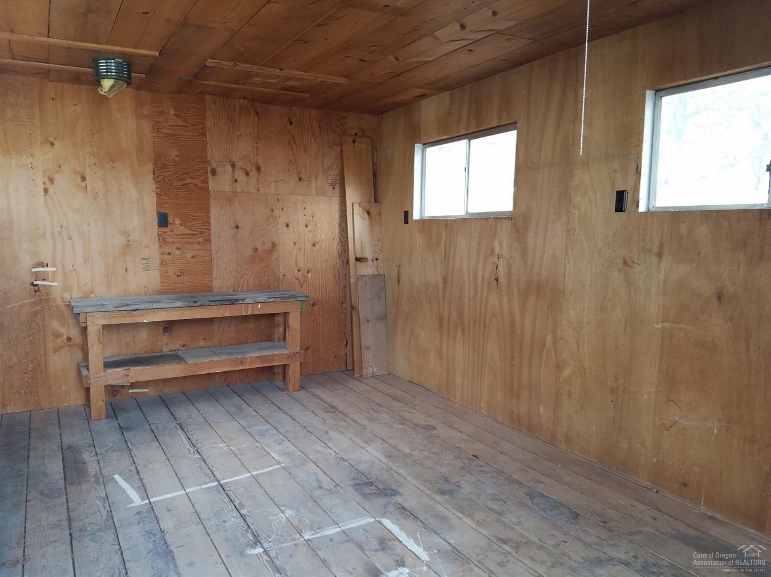 1270 Southwest Crestview Road Prineville, OR 97754 - Photo 21 of 21 The detached shop/storage building has p